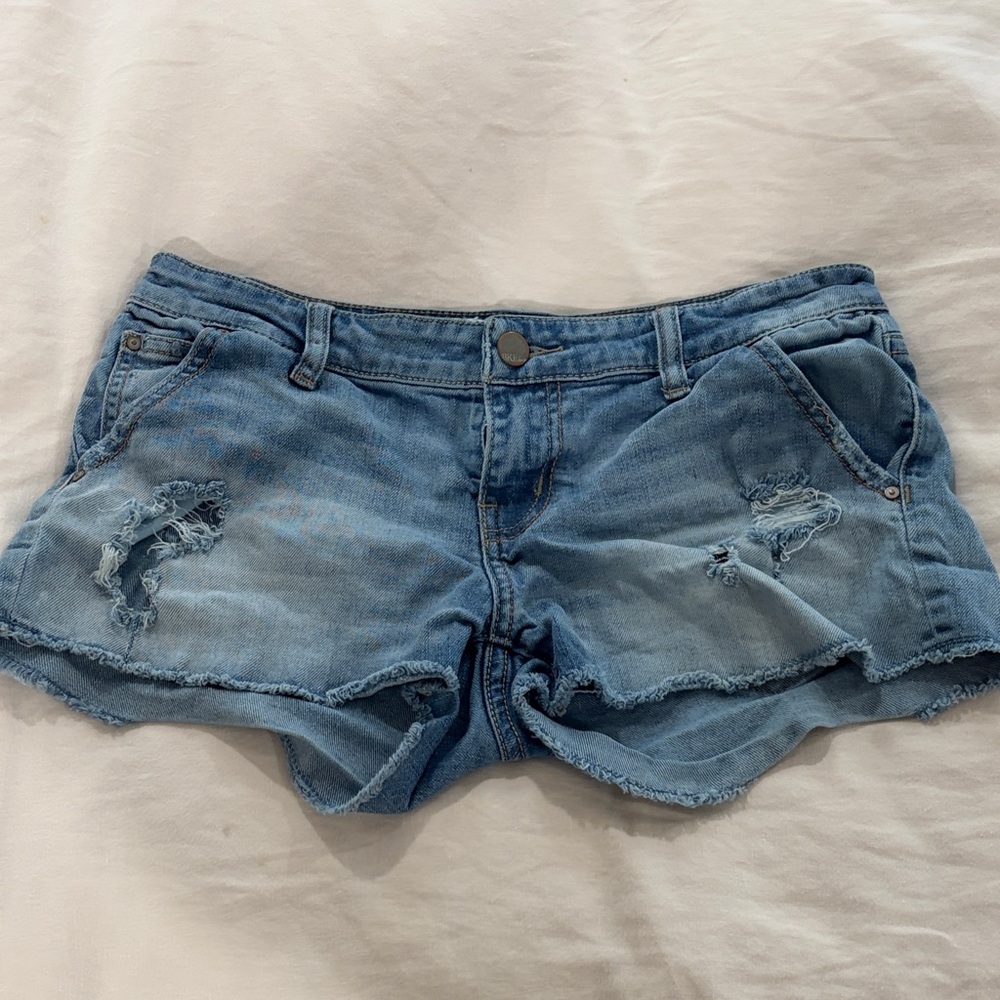 BKE Casual Women's Light Blue Distressed Denim Shorts